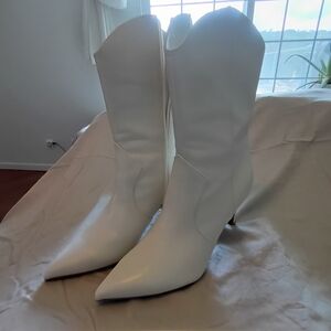 White Pointed Toe Western Cowboy Kitten Heel Boots Size 10 Side Zip